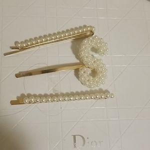 Decorative pearl-like embellished hair pins